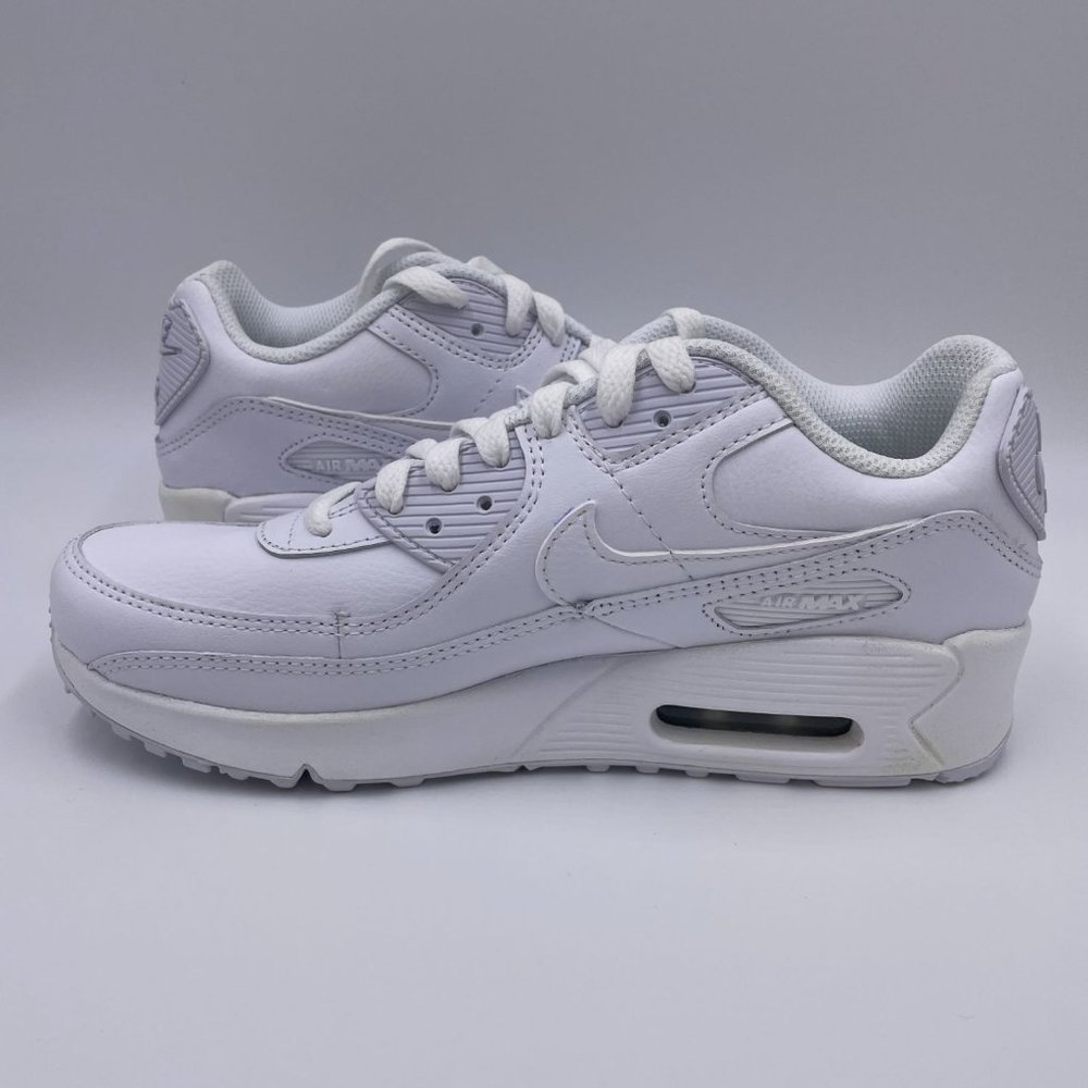 Nike Air Max 90 LTR White / Merallic Silver Womens Shoes - Picture 2 of 8
